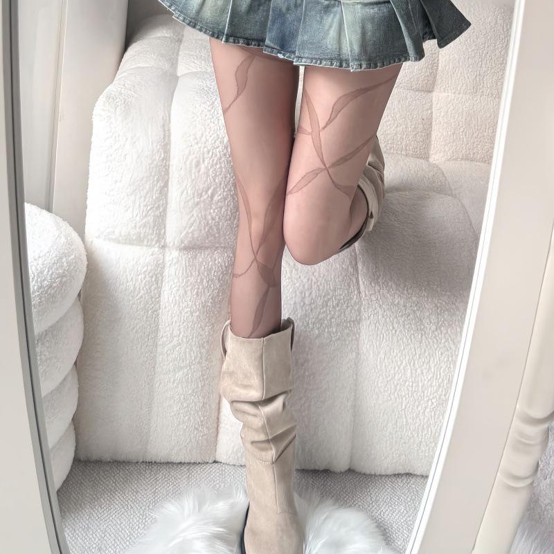 Japanese Black Fishnet Stockings: Diamond Pattern, Anti-Snag, High Elasticity, Sheer, Summer-Weight Pantyhose for Women