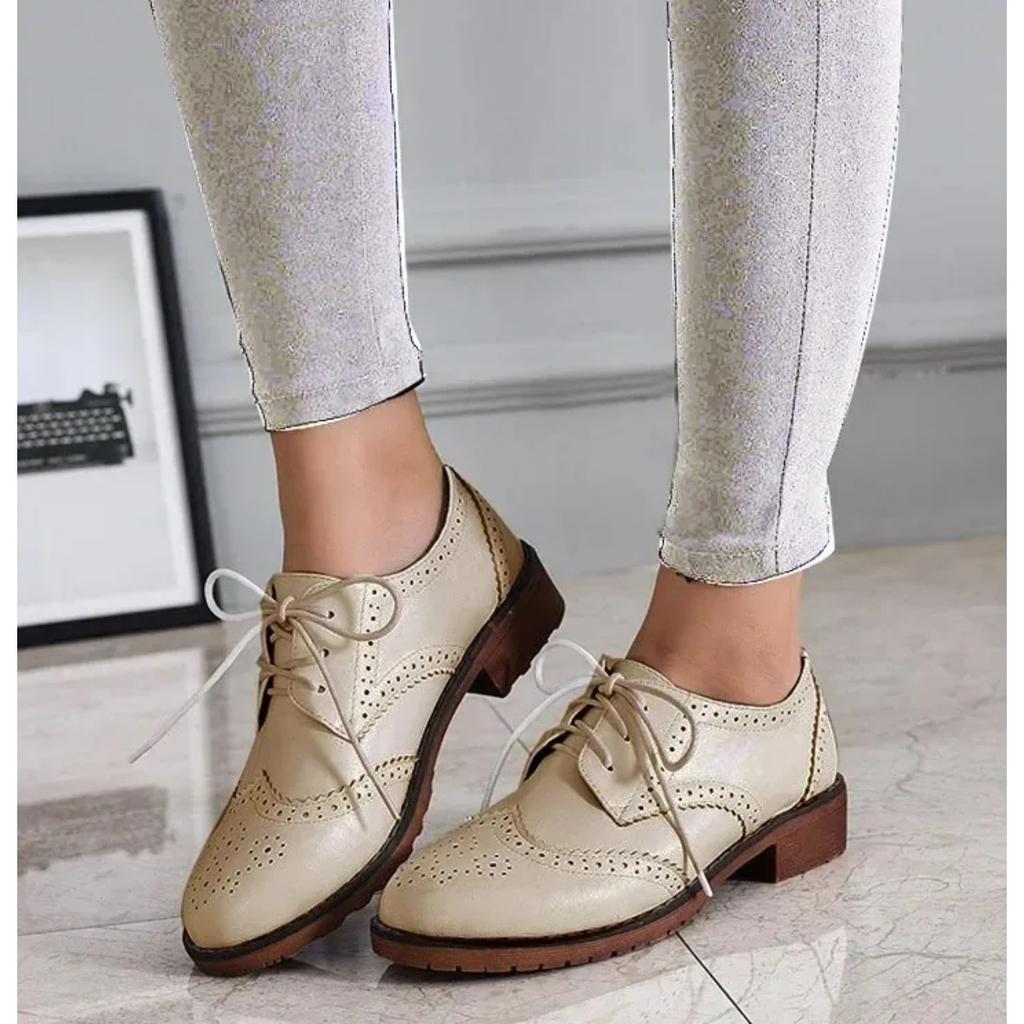 British Style Single Shoes for Women 2025 College Style Carved Rough Heeled Leather Shoes with Student Straps Oxford Shoes