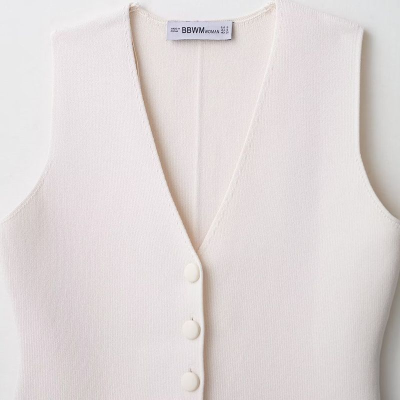Kaslead New Women Clothes Western Style Fashion Lining Button Decoration Knit Vest 4192155
