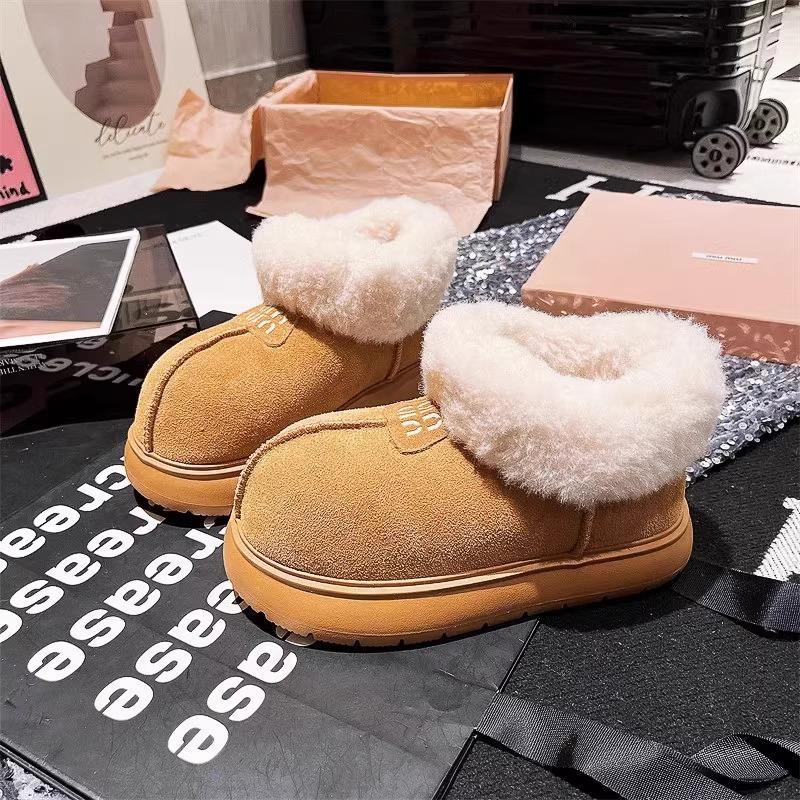 

Winter retro ugly cute women s shoes frosted leather fur shoes velvet snow cotton boots one pedal thin big head bread shoes 35 коричневый