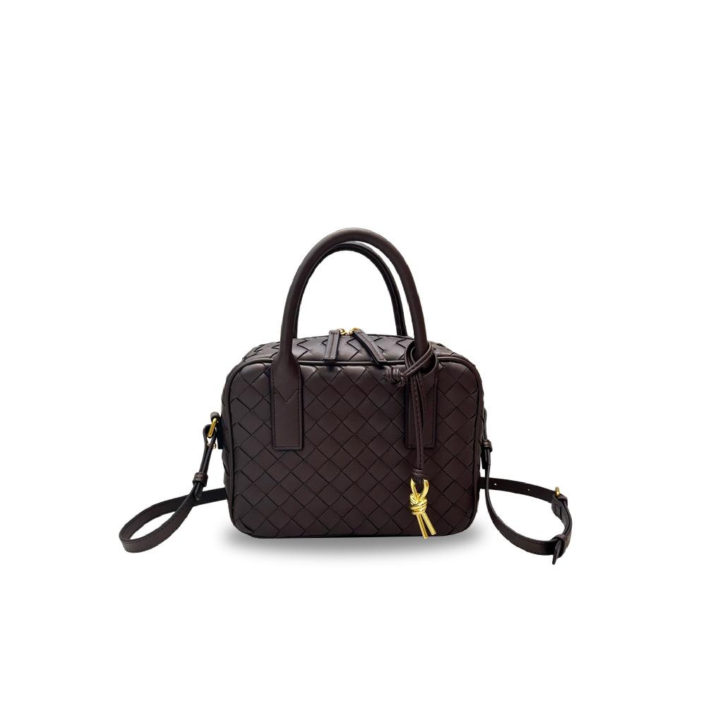2025 Cross-border leather woven bowling bag, foreign trade explosion, cowhide small square bag, portable messenger shoulder bag, female