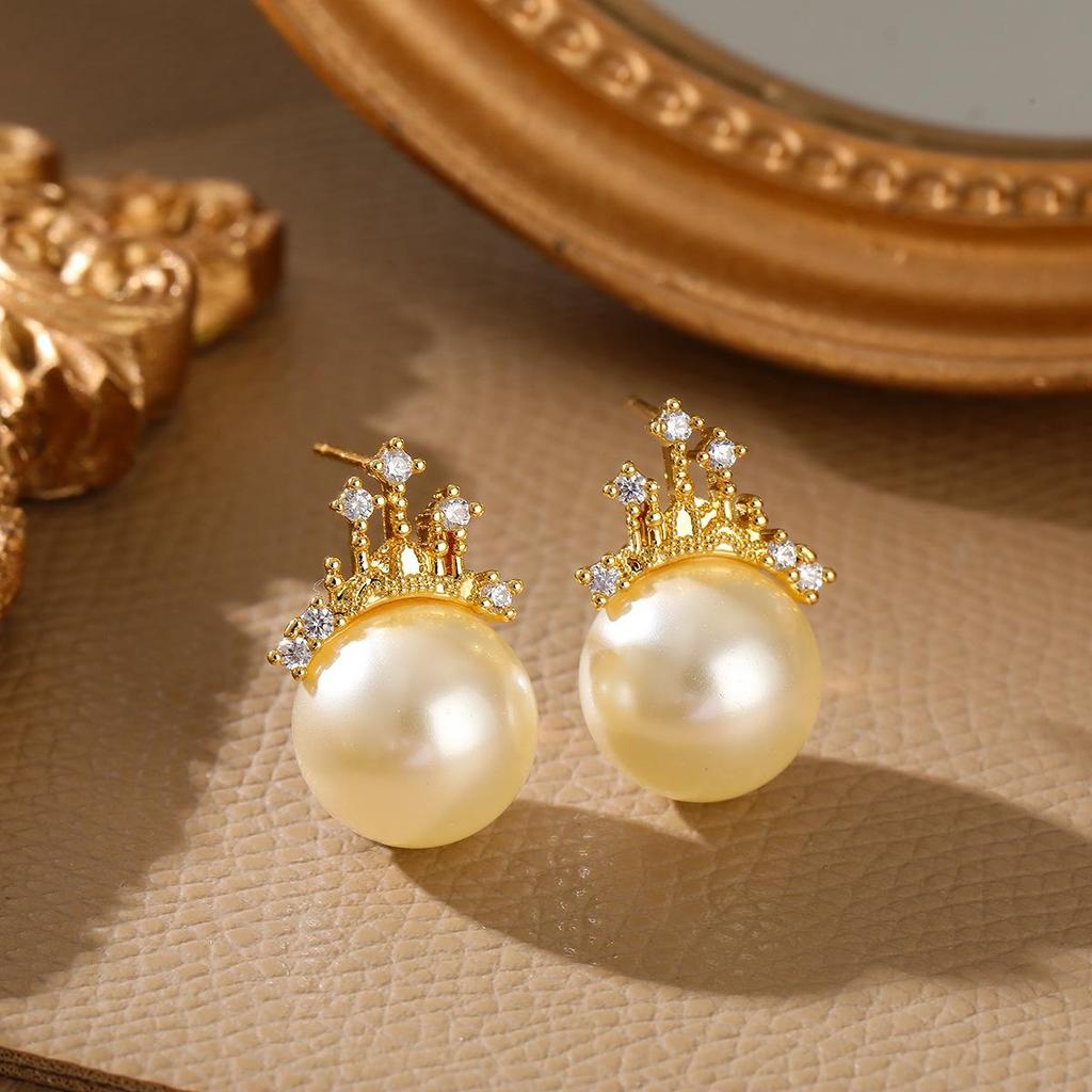 Dreamy Castle Pearl & Zirconia Crown Stud Earrings - Fashionable High-End Design