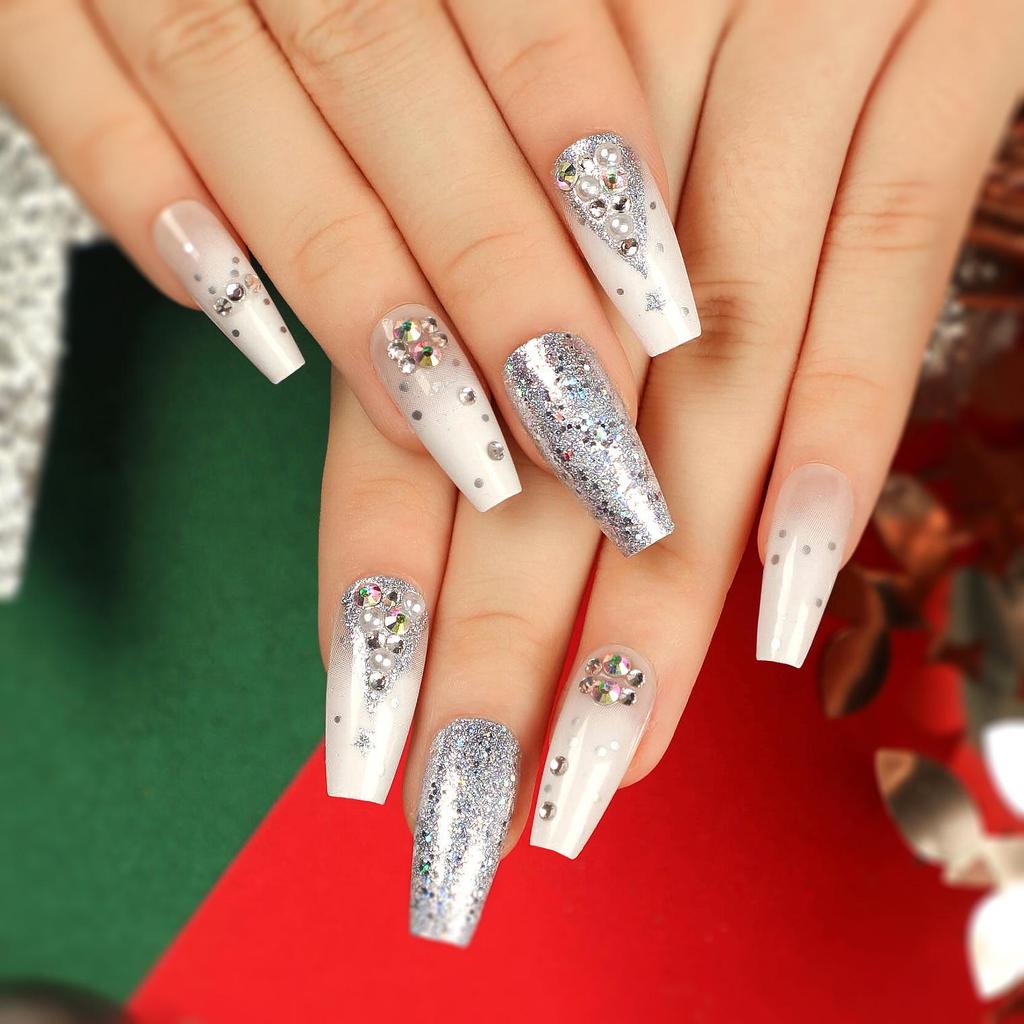 Christmas Manicure Collection: Press-On False Nails & Nail Stickers