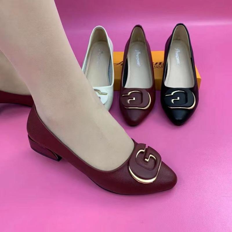 

Women s single shoes red soft leather soft sole shallow mouth leather shoes autumn ladyshoes medium and old medium and low heel women s shoes 41 бордовый