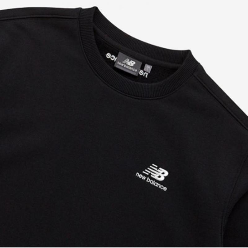 New Balance Small Logo Sweatshirt Nbnccb1013 19