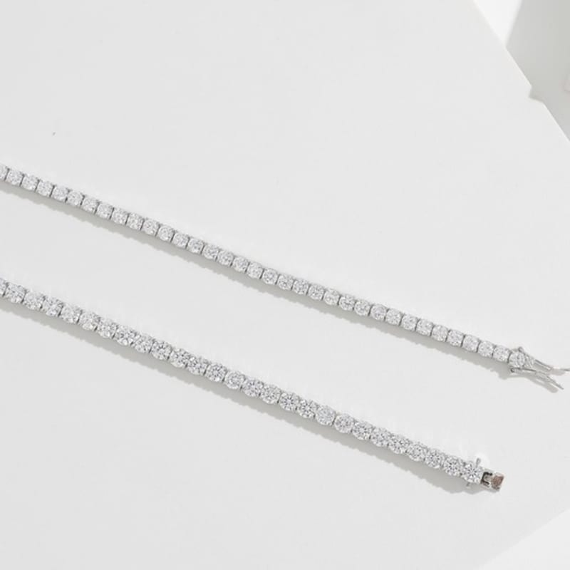 Brillantes Tennisarmband mit Diamantimitat 1