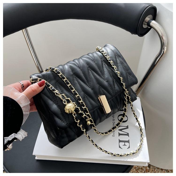 Summer Popular Bags for Women, Fashionable and Versatile Diamond Grid Chain Bags, Crossbody Bags, Textured Small Square Bags