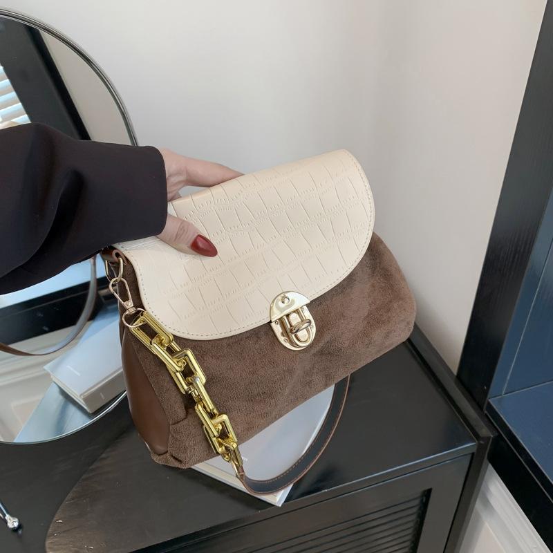 

Fashion temperament Popular splicing shoulder bag 2024 spring new trendy texture lock messenger bag fashionable handbag коричневий