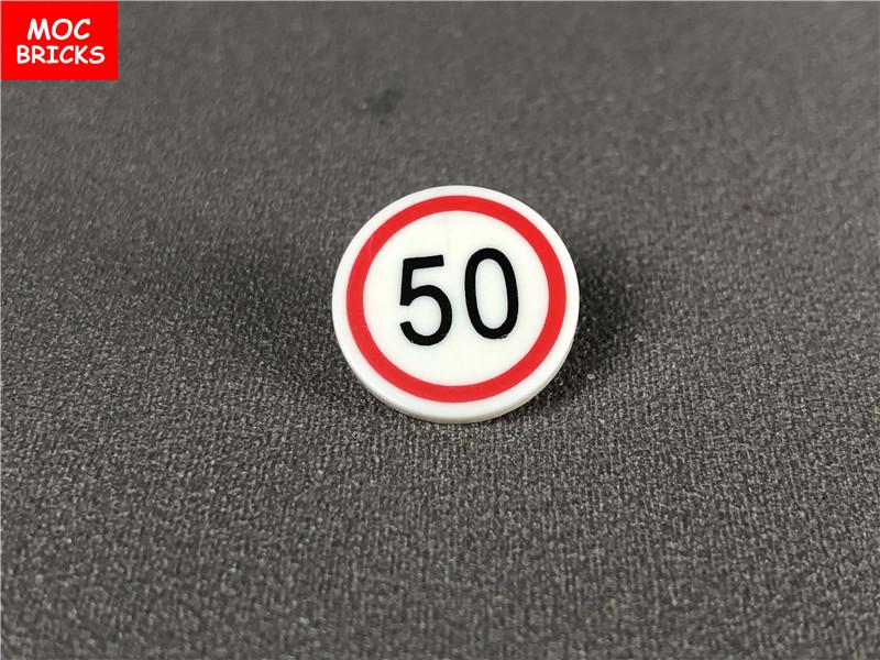 Non-Toxic 50Pcs/Lot Road Sign With Clip-On Stop Bus Station Thoroughfare Construction Worker Building Blocks Figure Diy Toys Kids Gifts
