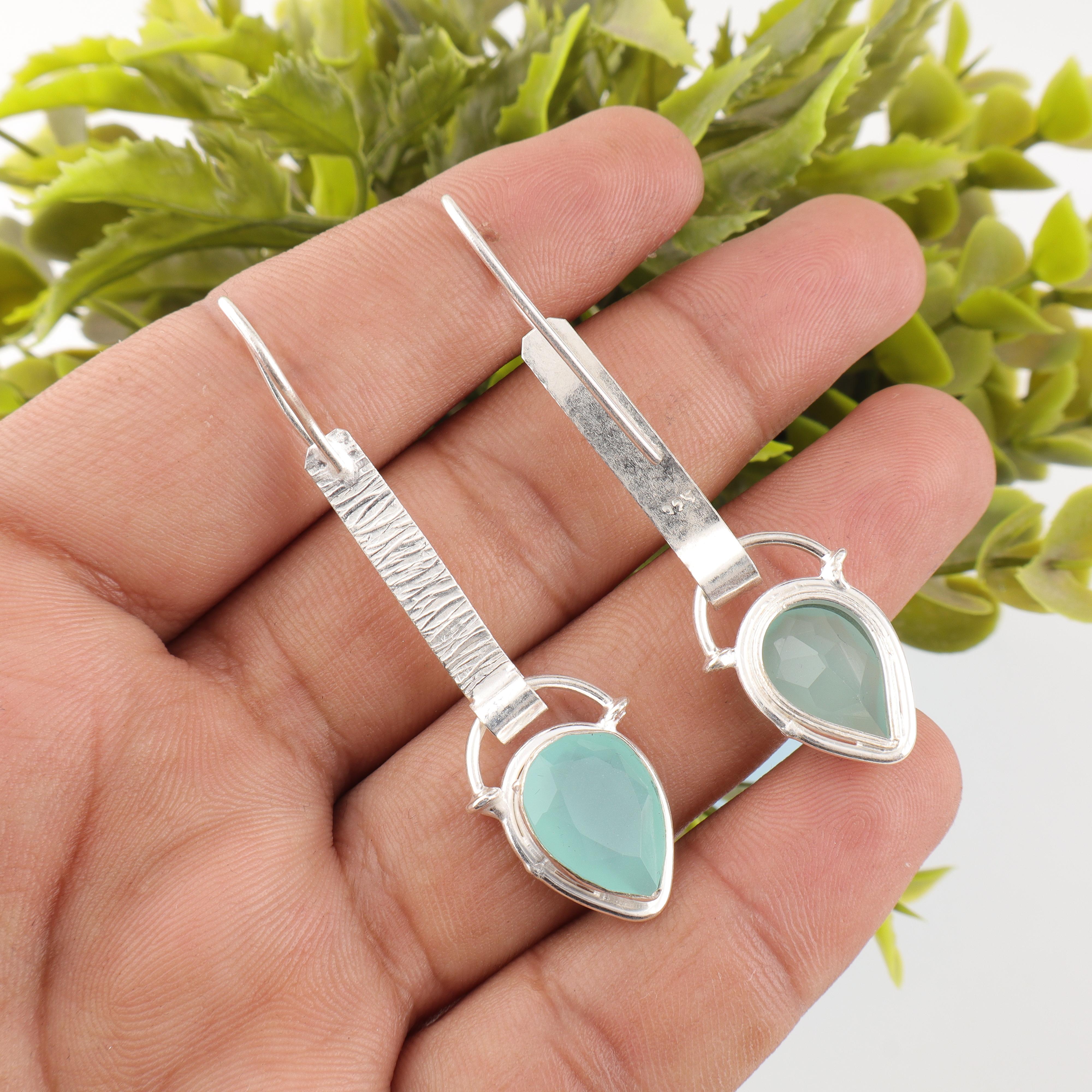 

Украшения ручной работы из драгоценных камней Aqua Chalcedony, серьги из стерлингового серебра 925 пробы, уникальные дизайнерские украшения для женщин 2.3 inches синий