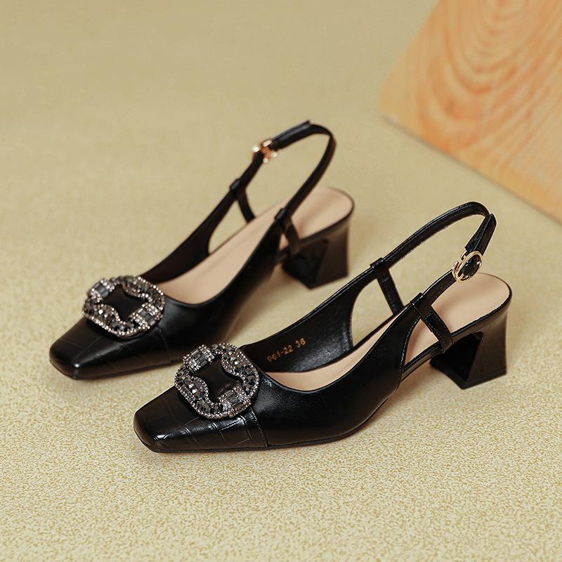 

French bag head sandals women s 2025 new diamond buckle square head high heels summer word with empty thick heel single shoes 40 чёрный