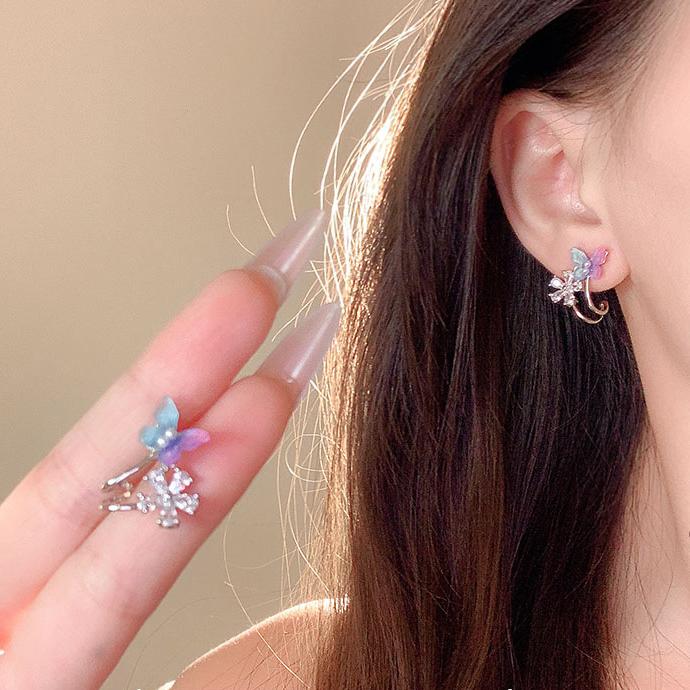 

2026 Exquisite Butterfly Zircon Flower Earrings for Women Girls New Trendy Sweet Cute Stud Earrings Daily Wearing Jewelry Gifts