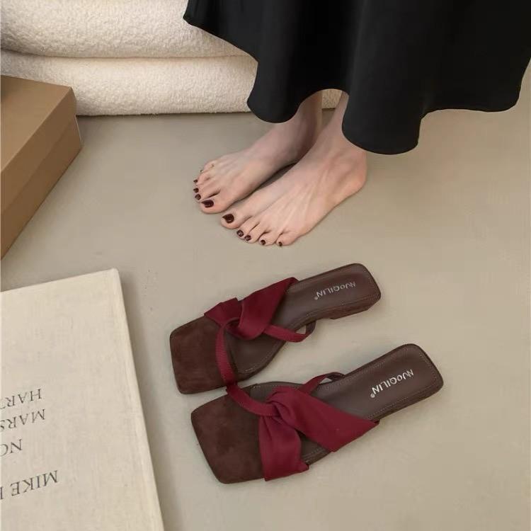 Niche Design Thick Heel Open-toed Slippers Female Summer Wear Retro Pleated with Beach Sandals Fairy Shoes