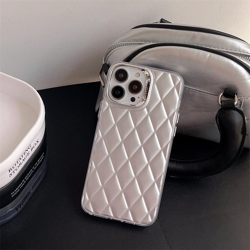 Pouzdro na mobilní telefon Xiaoxiangfeng Rhombus je vhodné pro iPhone15, barevné stříbrné Apple 16 jednobarevné 14promax pevné pouzdro, dámské trendy.