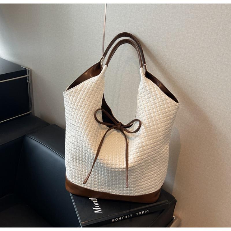 Large-capacity commuter bag women's summer new versatile shoulder shopping bag is now popular tote bag