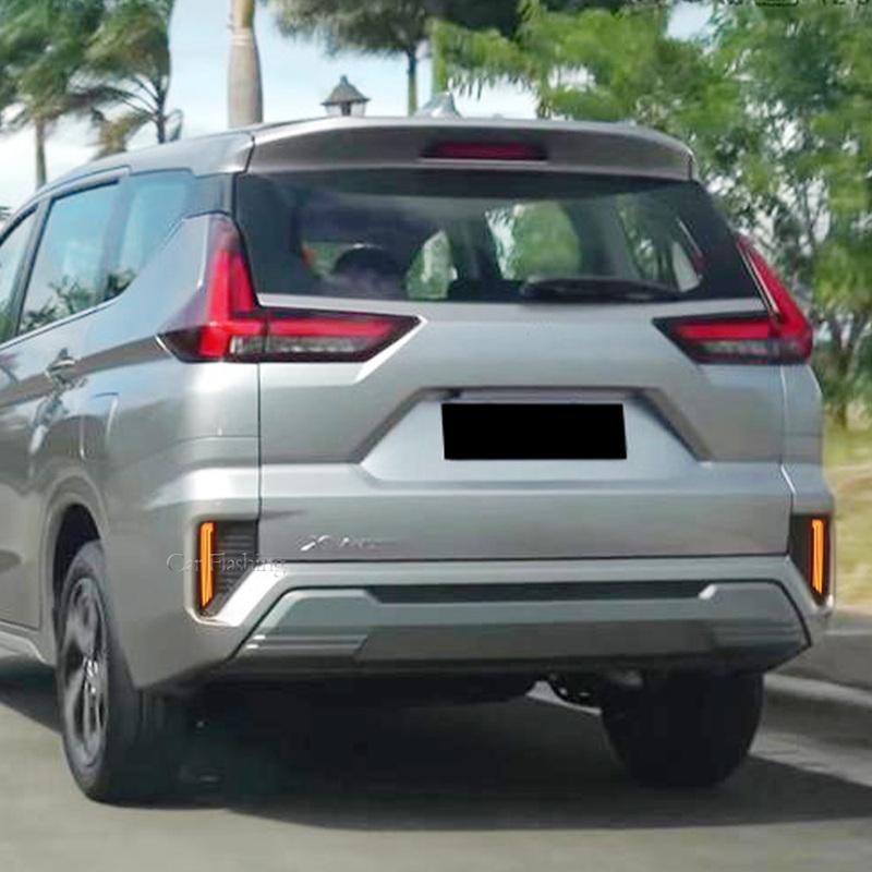 2PCS LED Rear Bumper Reflector Tail Brake Light For Mitsubishi Xpander 2022 2023 Xpander cross 2019-2021 Fog Lamps Turn Signal l