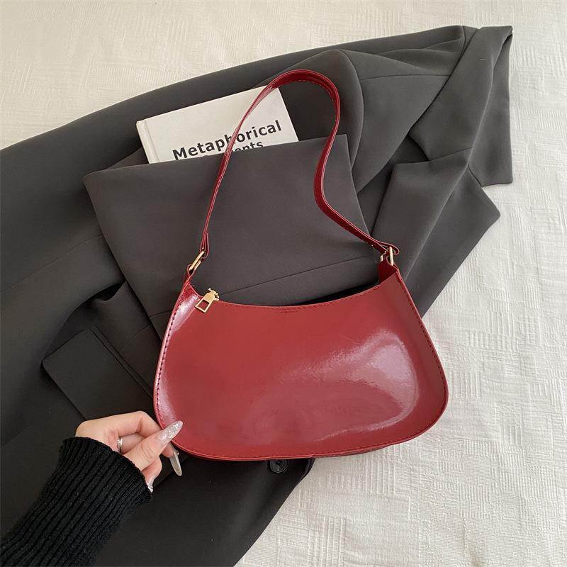 Today's Fashion Shoulder Bag Women's Trend New Versatile Solid Color Gentle Underarm Bag
