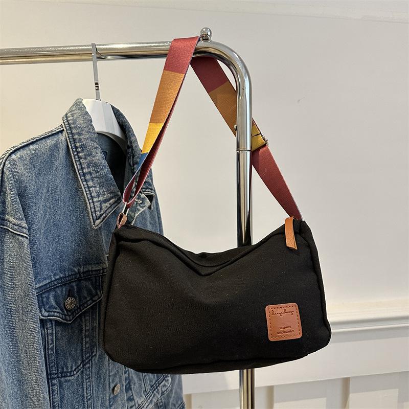 

Large capacity retro bag women 2025 new trendy simple canvas bag bag versatile student class shoulder messenger bag чорний