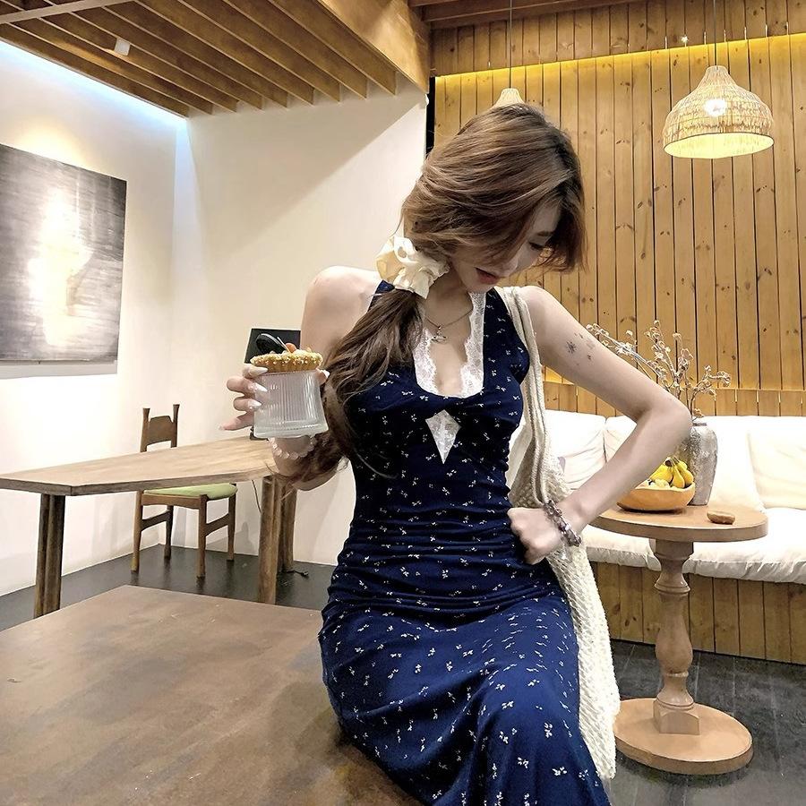 French Neck-hanging Waist Floral Suspender Dress Women's Summer Niche Design Sense Spice Girl Lace Splicing Coffee Break Dress