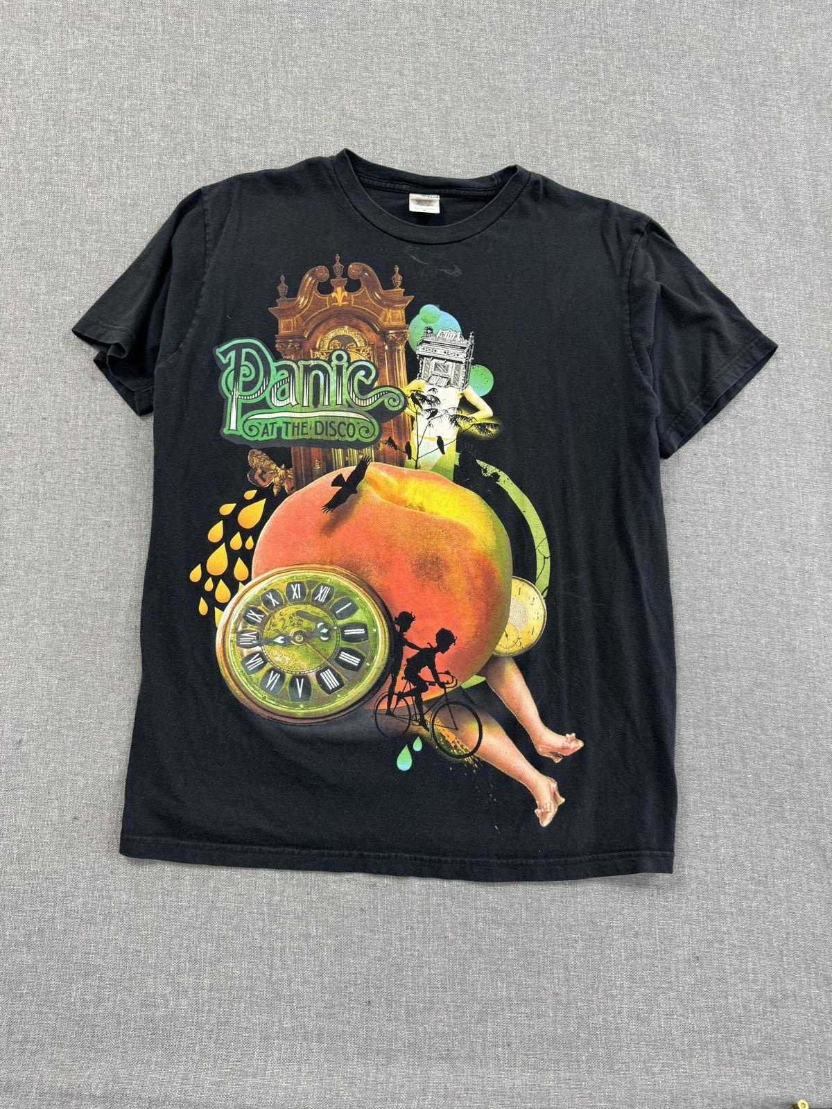 Vintage Panic! At The Disco Mens XL Black Peach Clock Emo Band Tee RARE Unisex T-Shirt S