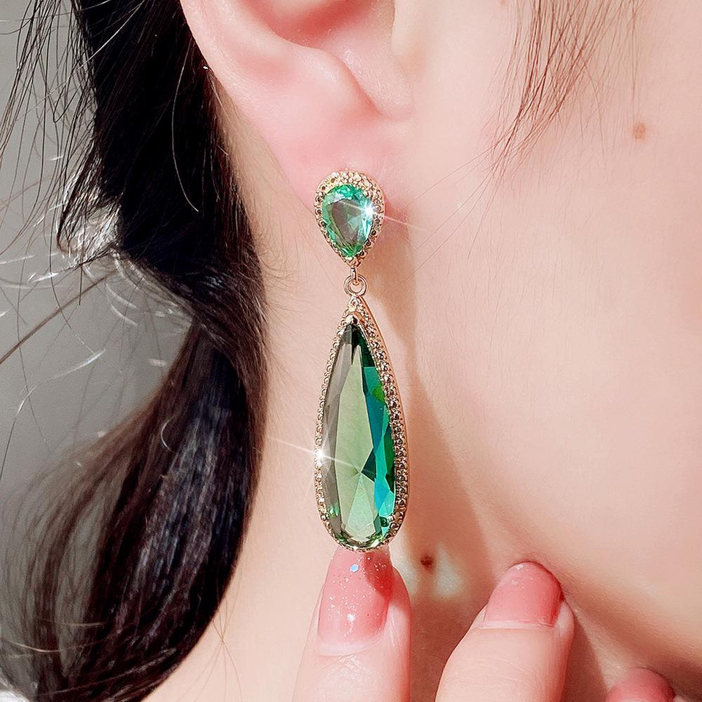 European and American Retro Water Drop Zircon Earrings - Simple, Elegant, Long Style for Evening Parties