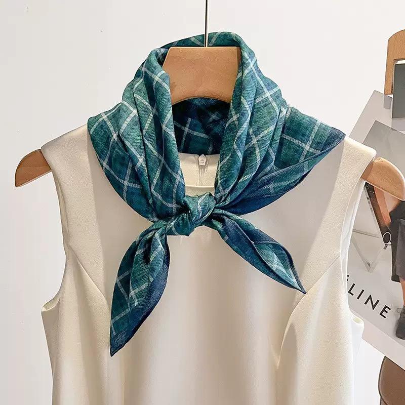 2024 Luxury Animals Floral Print 70cm Cotton Velvet Square Scarf for Women Soft Neckerchief Lady Hijab Neck Tie Hair Headbands