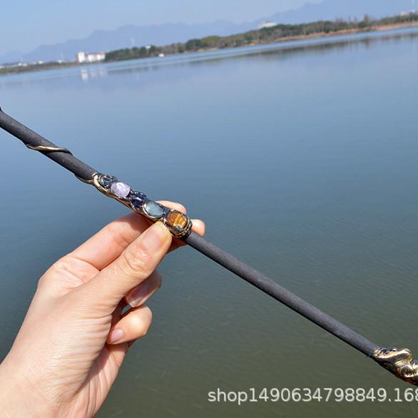 Magic Stick: Double-Ended Natural White Crystal Wand 32 cm