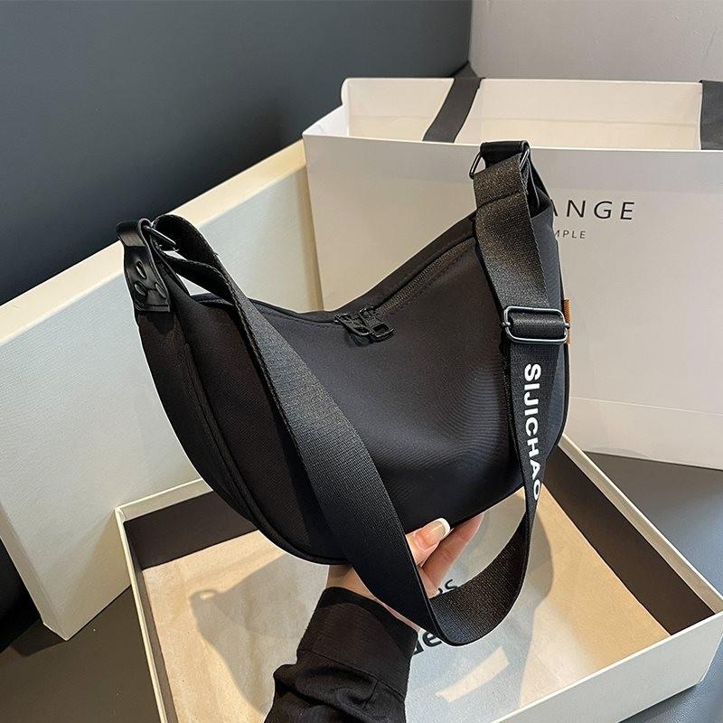 

Stylish Oxford Cloth Shoulder Bag For Women Simple Design Versatile Spring Summer Fashionable Black Black