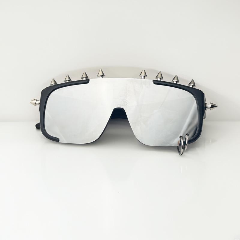 Unisex Punk Rivet Sunglasses Fashion Rock Style Eyewear