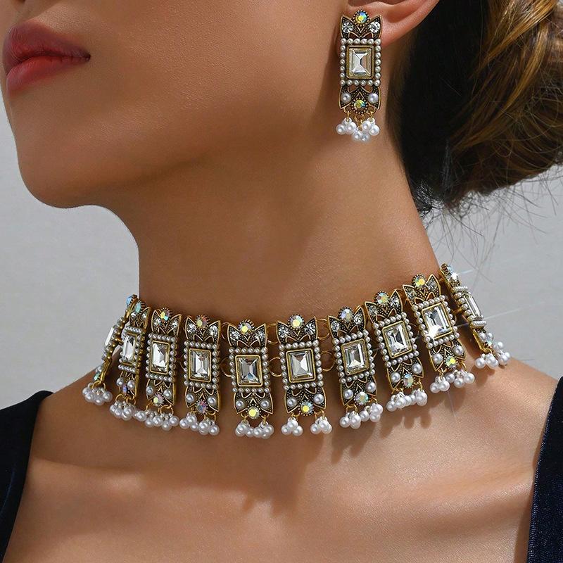 European and American Retro Gorgeous Gemstone Temperament Exaggerated Short Necklace Earrings Women s Jewelry Set