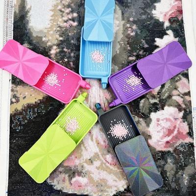 3D Diamond Painting Tools Art Dot Drill Tray With Lid DIY Craft Diamond Painting Bead Sorting Trays for 5D Diamond Painting Tool