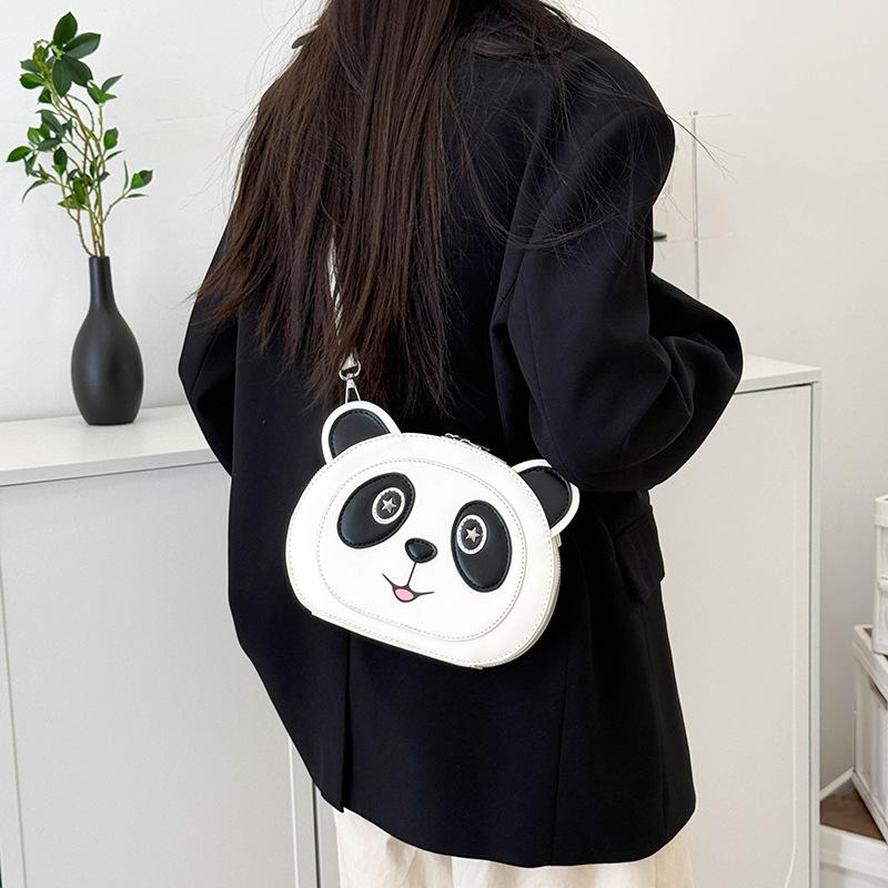Cute Panda Small Bag 2025 New Japanese Cartoon Soft Girl Foreign Style Versatile Shoulder Bag Trendy Messenger Small Round Bag