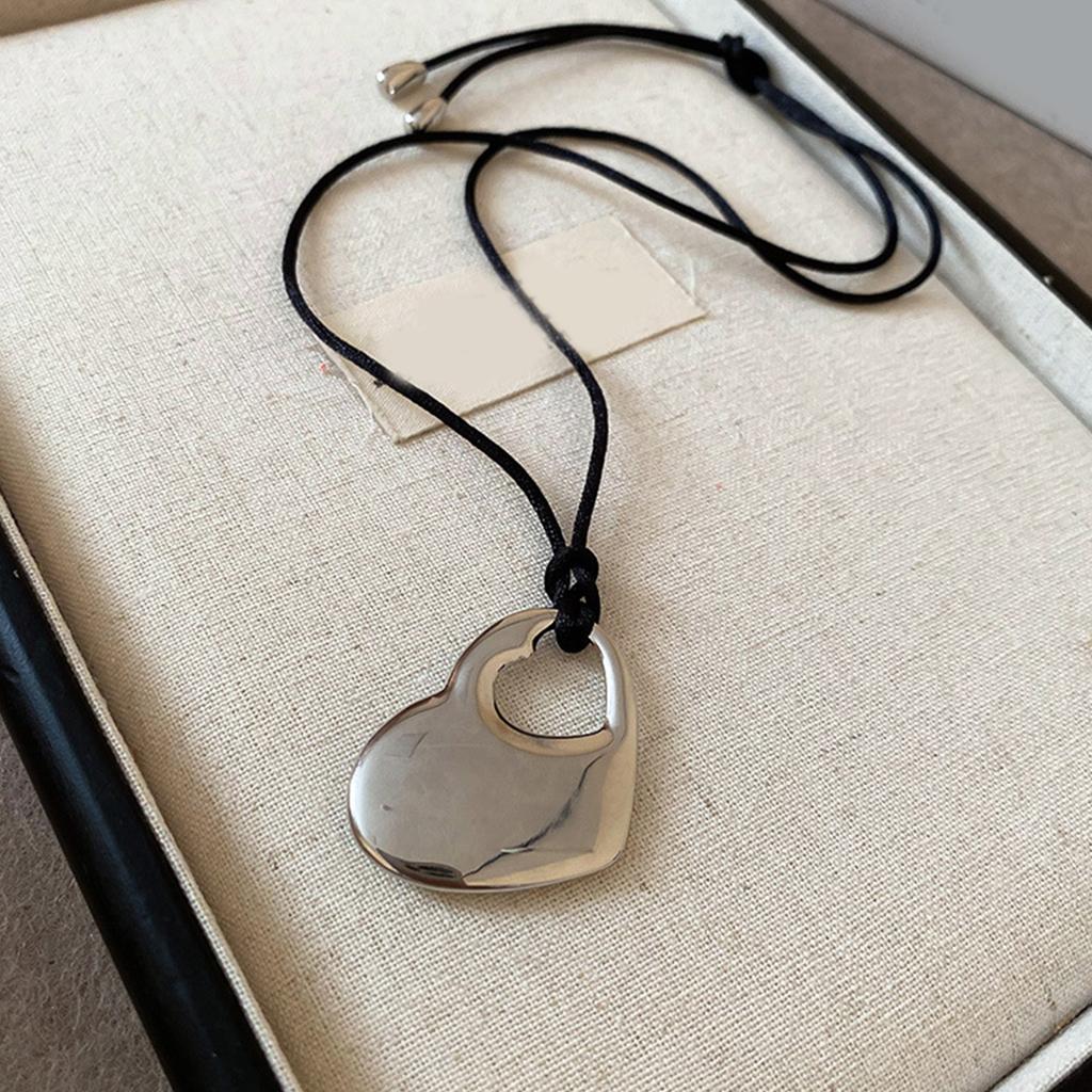 Trendy Double Hollow Heart Pendant Choker Black PU Leather Cord Necklace Adjustable Length Neckchain for Daily Wear