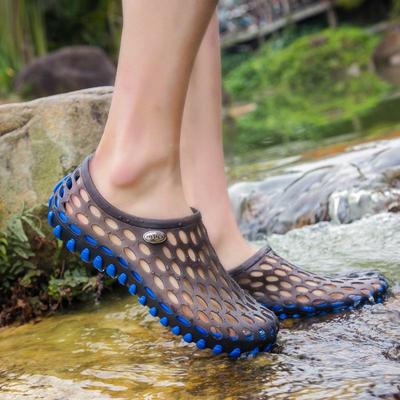 Men's Summer Closed-Toe Breathable Hole Shoes for Beach and Wading