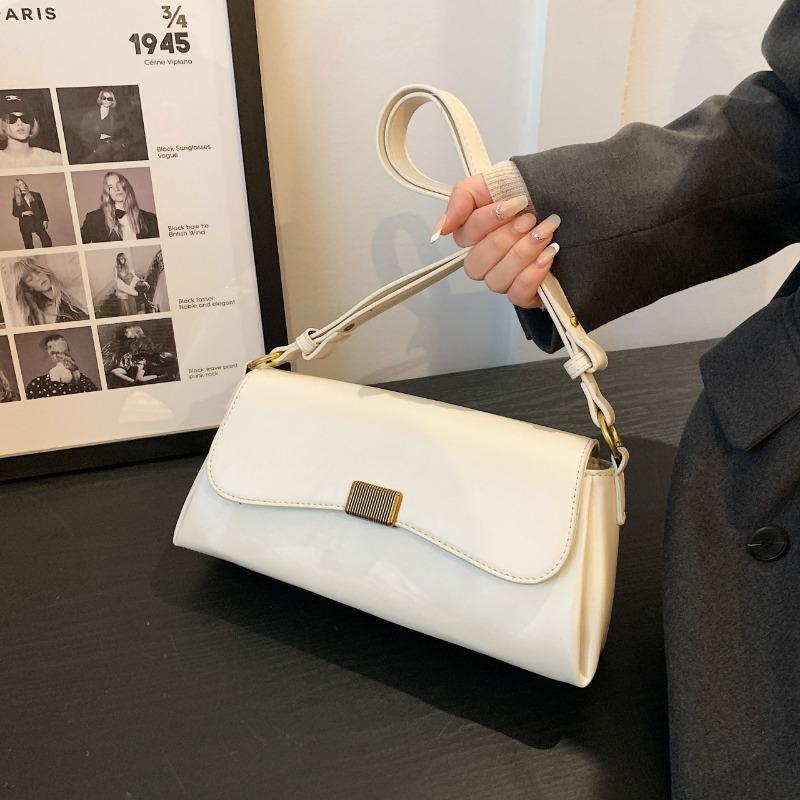 New underarm bag One shoulder portable baguette bag Fashion women's bag Crossbody bag New retro underarm bag women