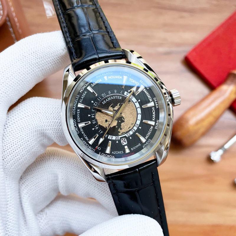 Seahorse 300 Men's Stainless Steel Automatic Mechanical Watch by Daishika