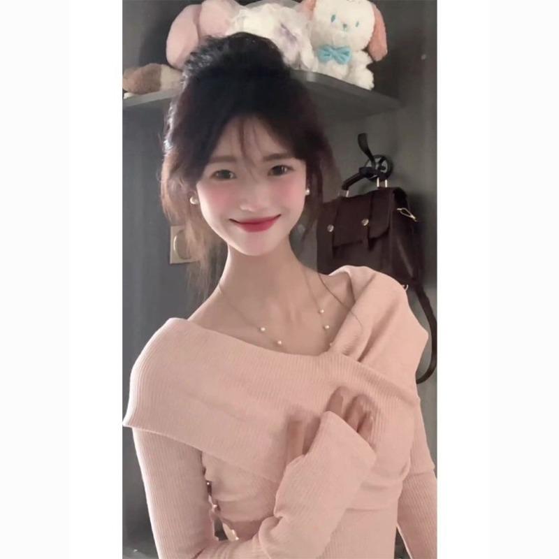 Pure Desire Sweet Slim Fit Long Sleeved T-shirt for Women's Autumn Winter Top Slimming Versatile Spicy Girl Knitted Base Shirt