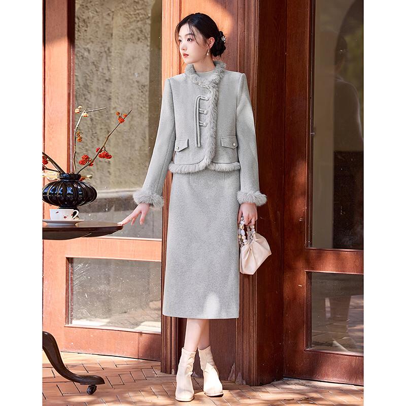 Elegantes Steppjacken- und Rock-Set im neuen chinesischen Stil