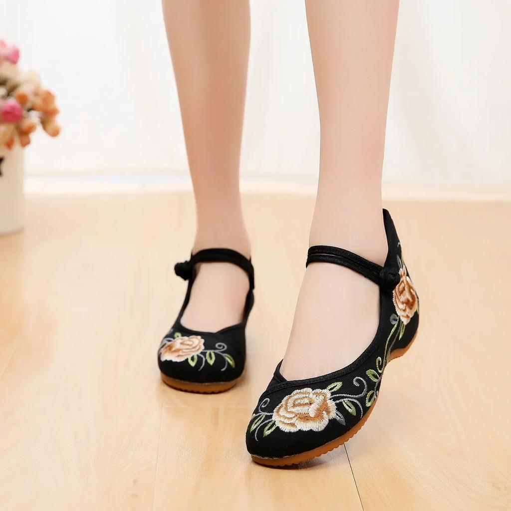 Mode Vintage Femme Chaussures en Tissu Élégant Style Ethnique Décontracté Broderie Streetwear Style Chinois Chaussures Femme Été
