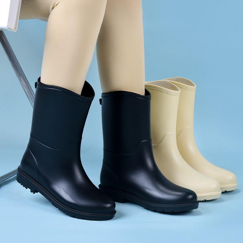 Fashion women's rain shoes, medium tube rain boots, thickened non-slip water shoes, and versatile waterproof water boots rubber shoes