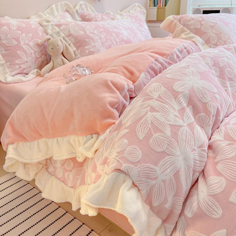 Thickened Milk Fleece Four-Piece Set, Fleece Thickened Bedding, Winter Carved Coral Fleece Quilt Cover, Bed Sheet, Bed Skirt