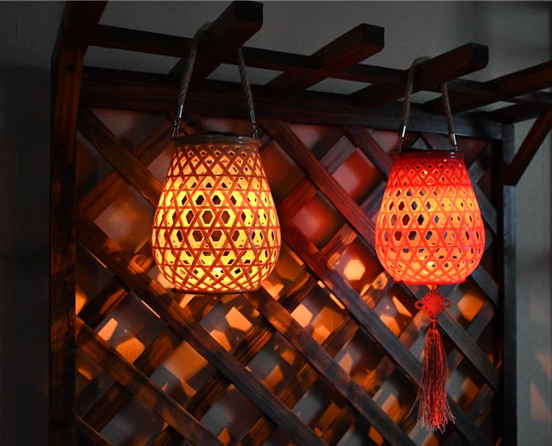 Chinese-Style Solar USB Charging Courtyard Lantern: Outdoor Rattan Atmosphere Lamp, Floor-Standing or Handheld for Balcony and Garden.