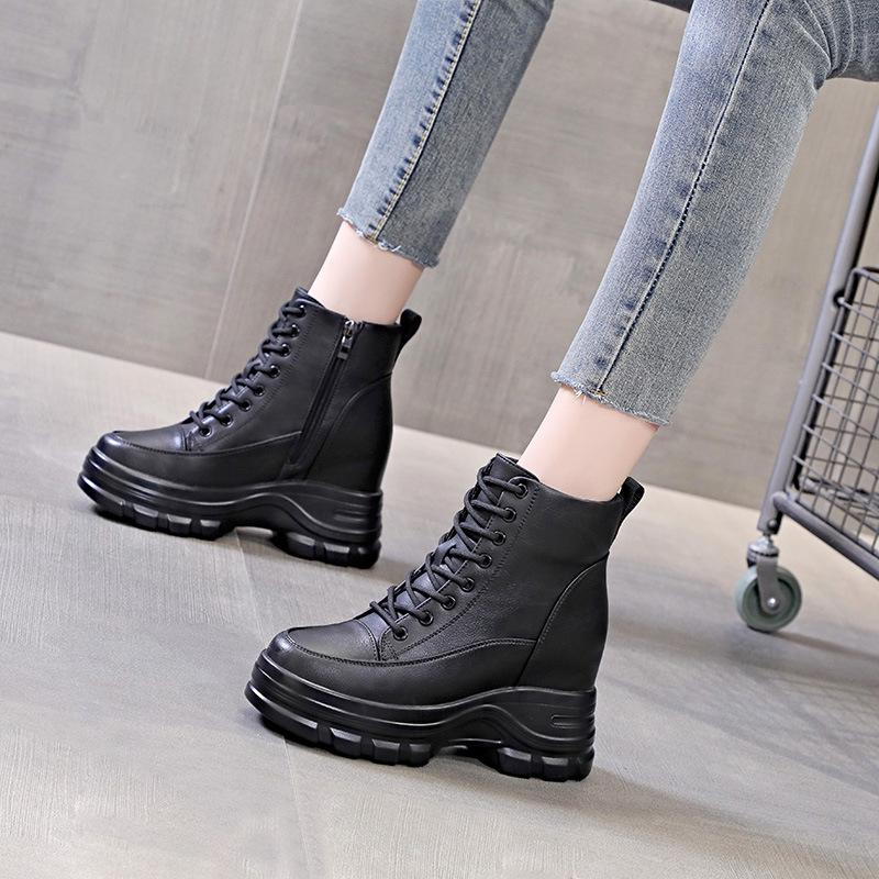 2025 New Women's British Style Ankle Boots - Autumn Collection, Versatile Thick Sole Martin Boots with Inner Lift for a Slimming Effect