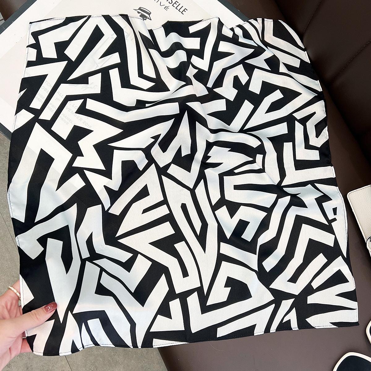 

100% Натуральный Шелковый Шарф Модный Женский Фуляр Женская Бандана Шарфы для Женщин Хиджаб Галстук Шаль Накидки Квадратный Популярный Головной Платок Real Silk 53x53cm