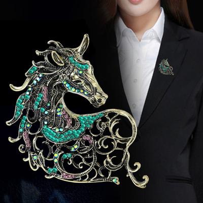 1/4 Pezzi Spilla Stile Retrò Strass Scintillanti Incastonati Spilla con Design Testa di Cavallo Vestiti Cappelli Borse Distintivo Accessori Zodiaco Anno del Cavallo