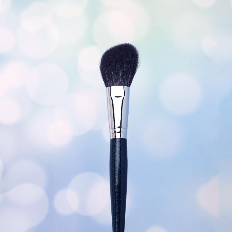 Cangzhou Little Waist Real Wool Makeup Brush Set - Professional Highlight, Eyeshadow, and Eyelash Comb
