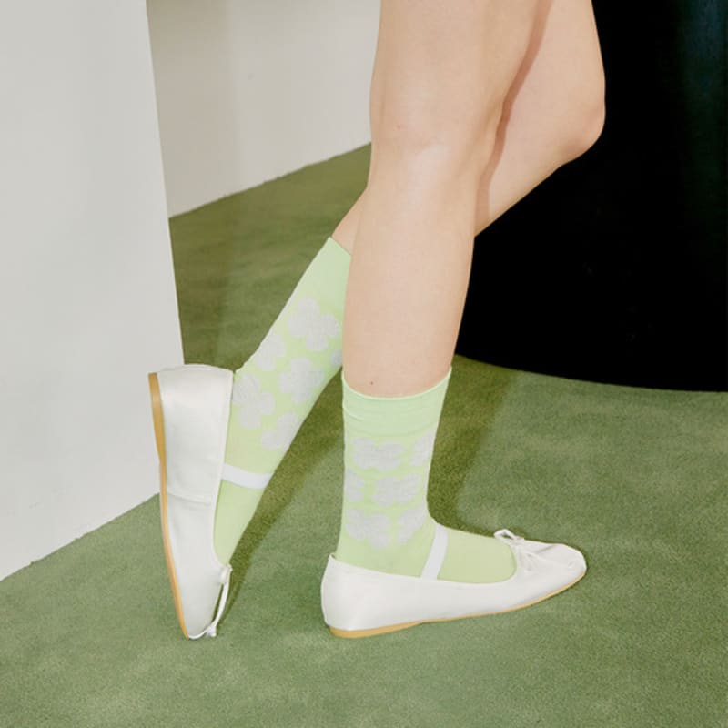 MONTH IN MONTH OUT Glitter clover_LIME&SILVER