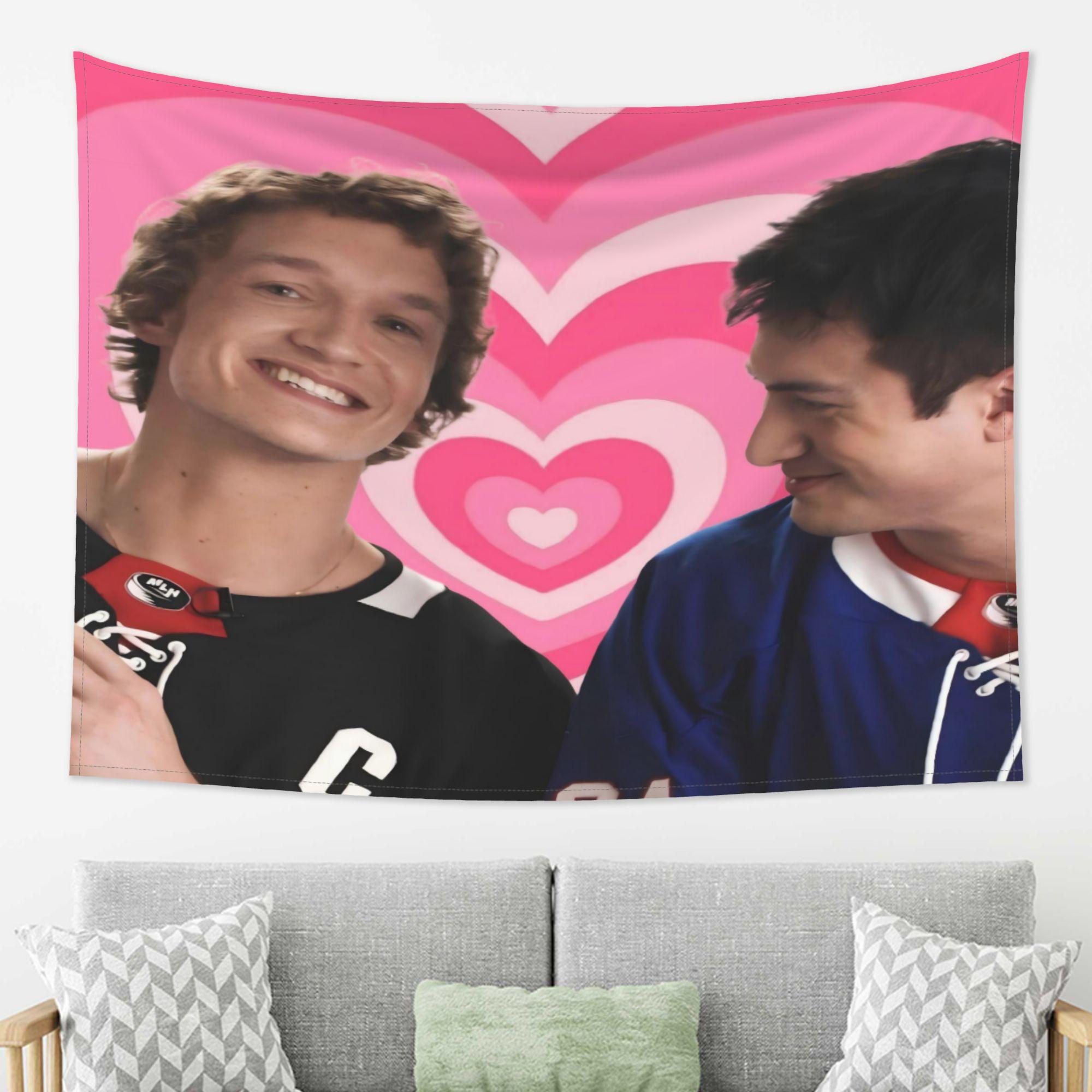 

Настенный баннер Vikama Romantic Sports Duo с многослойным дизайном в виде сердечек идеально подходит для создания жизнерадостной и фанатской атмосферы в доме. 74x94cm(29x37in)