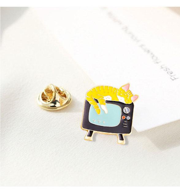 

Женская мода картонная телевизионная милая брошь с изображением кота для женщин Роскошная брошь из желтого золота с эмалью в виде животного, булавки