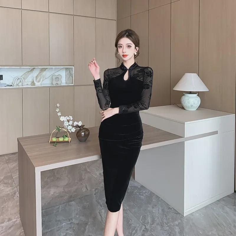 

Autumn Women s Mesh Velvet Banquet Cheongsam Dress - New Chinese Style with Hollow Perspective Small чорний